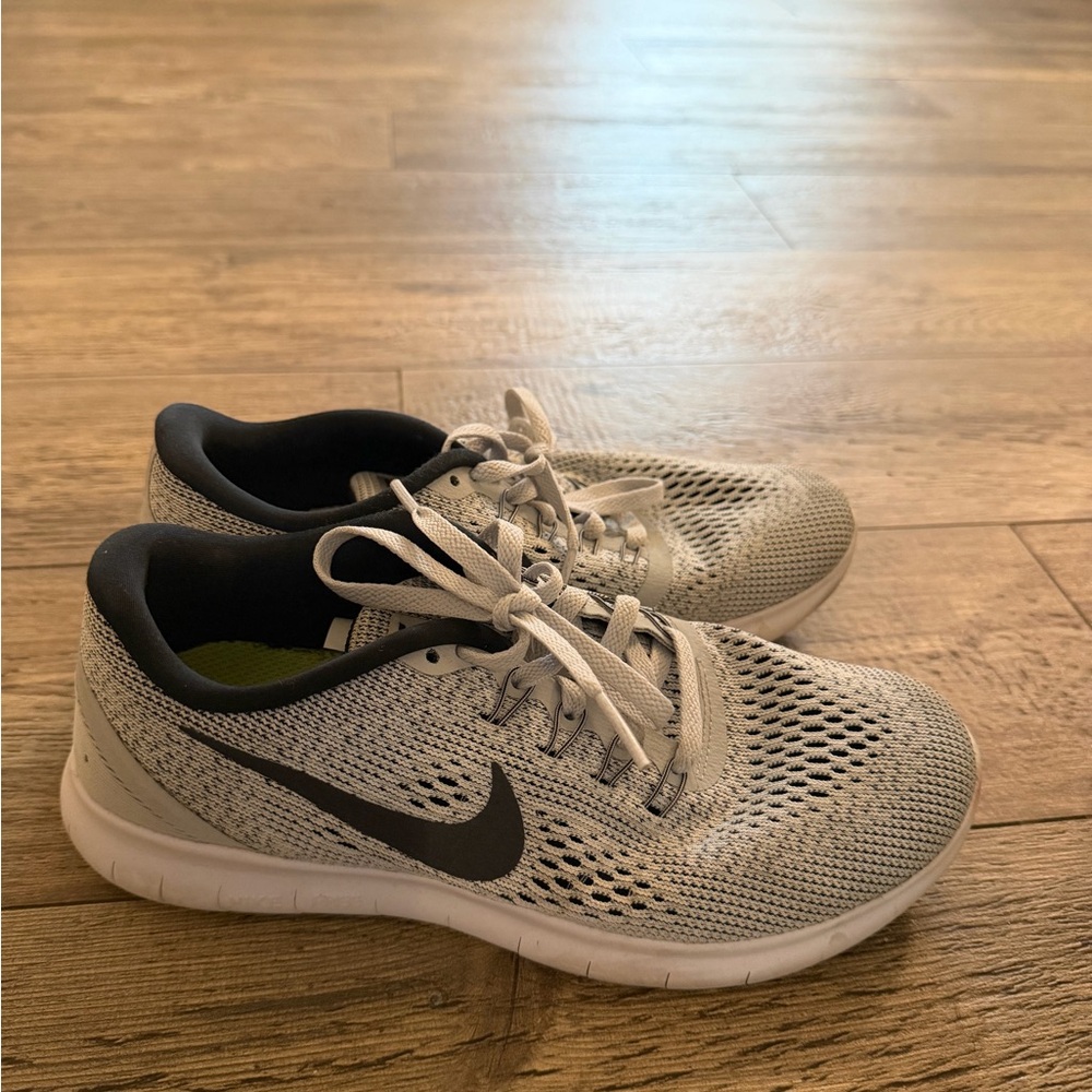 Nike White and Black Athletic Sneakers